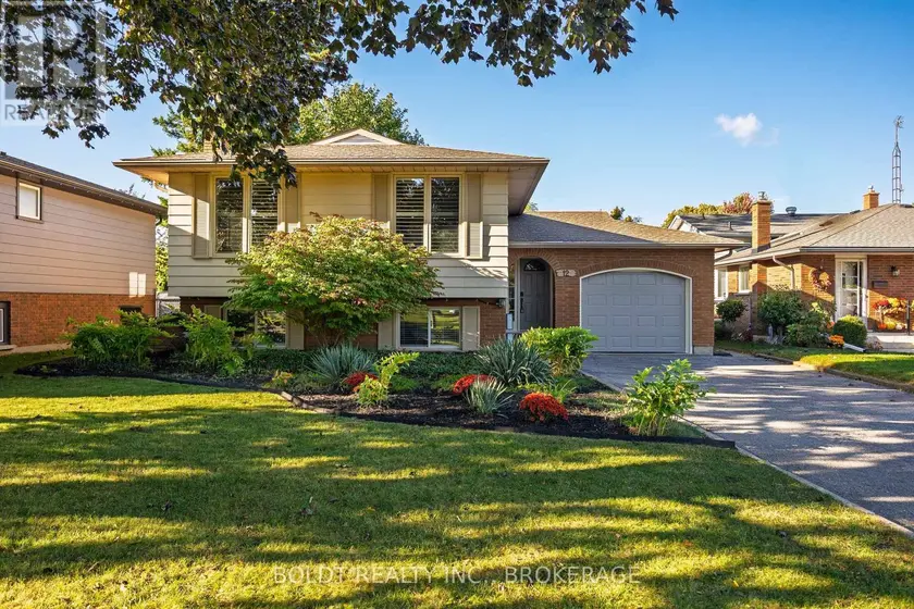 Detached at 12 BAYSHORE CRESCENT, St. Catharines