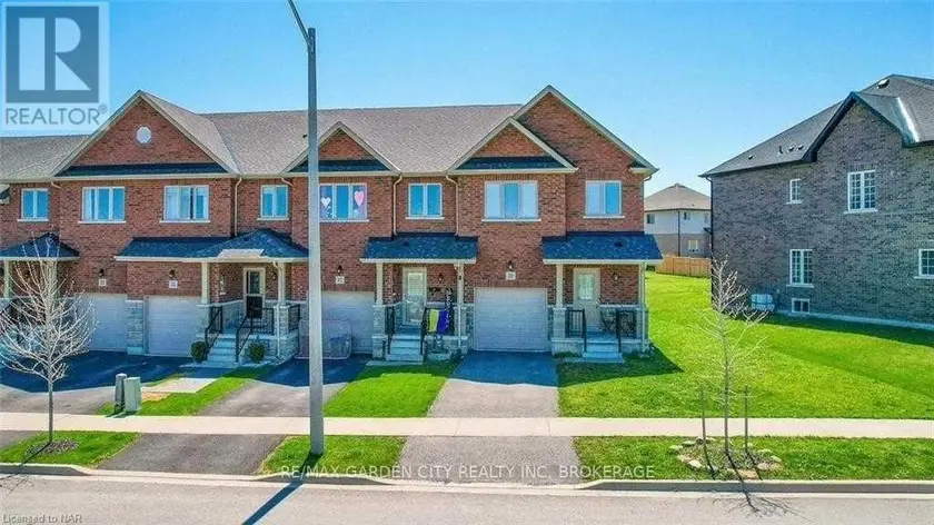 Townhouse at 39 SUNSET WAY, Thorold