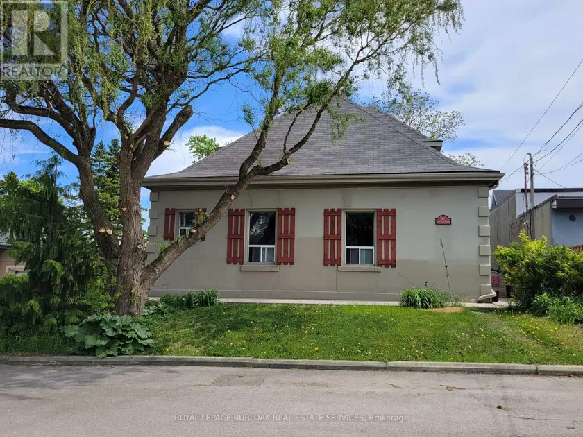 Detached at 1 - 303 EAST 19 STREET, Hamilton