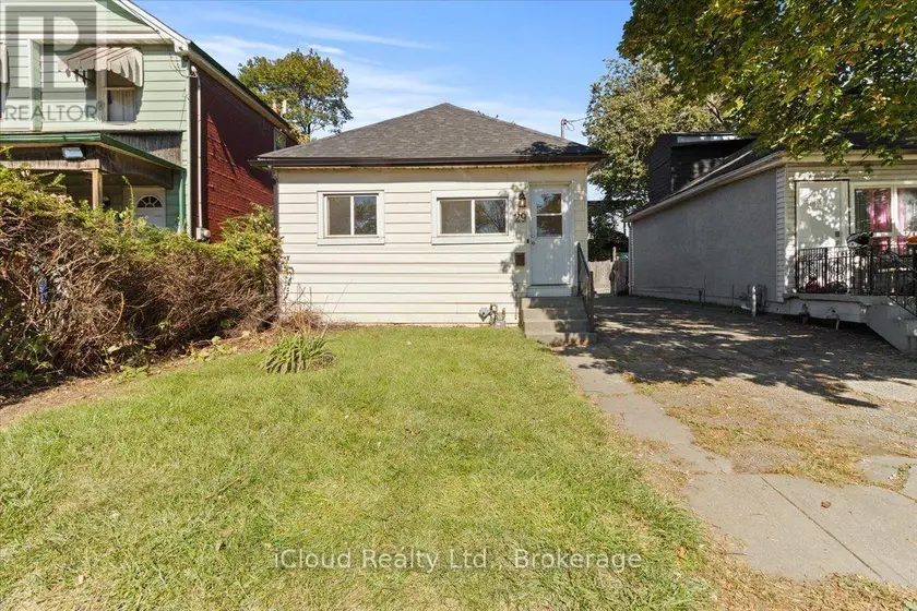 Detached at 29 BIGGAR AVENUE, Hamilton