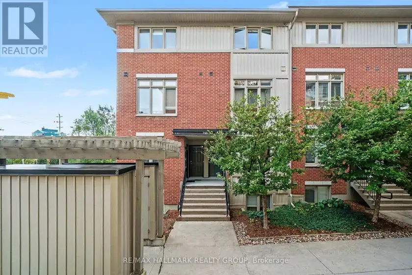 Townhouse at 4 - 795 MONTREAL ROAD, Ottawa