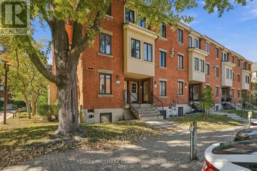 Townhouse at 28 CRISPIN PRIVATE, Ottawa