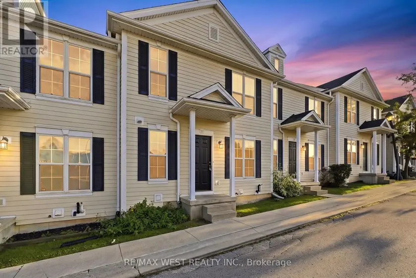 Townhouse at 11 - 600 SARNIA ROAD, London