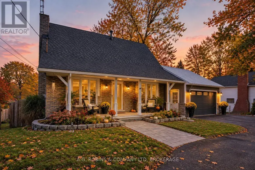 Detached at 10448 LAKESHORE ROAD, Wainfleet