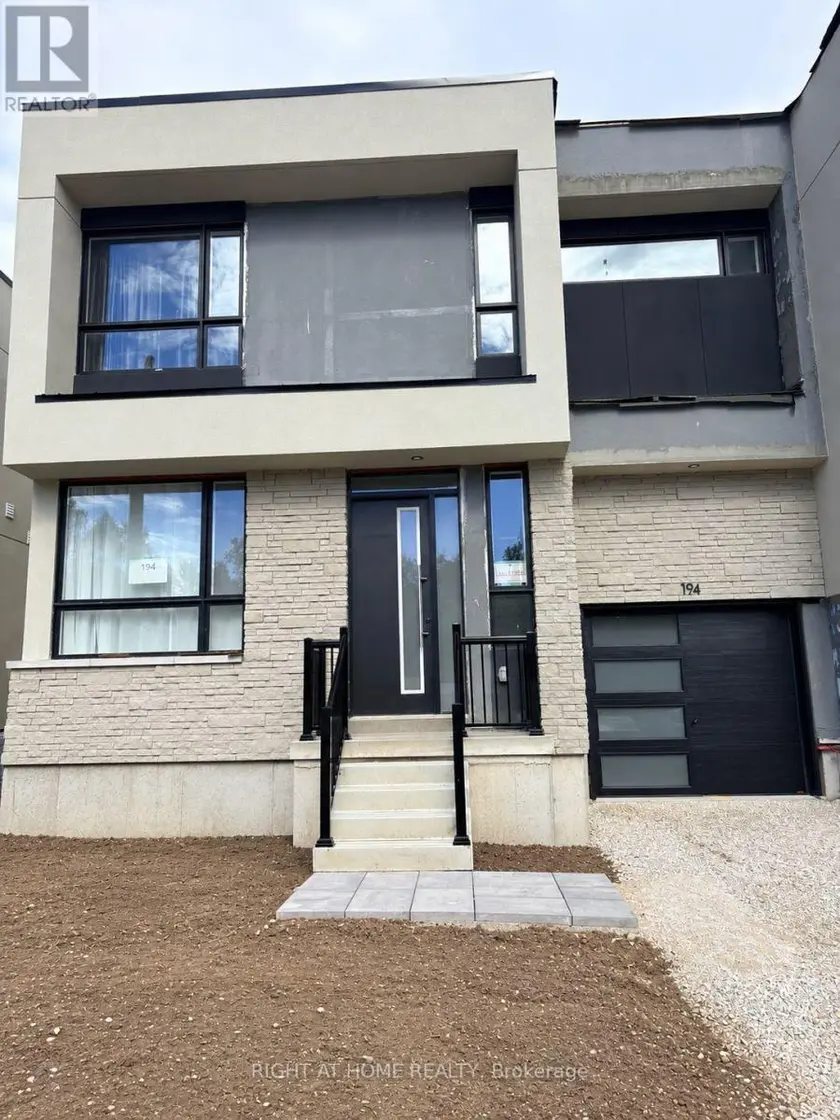 Semi-Detached/Link at 194 STONELEIGH DRIVE, Blue Mountains