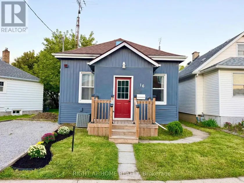 Detached at 16 EAST STREET, St. Catharines