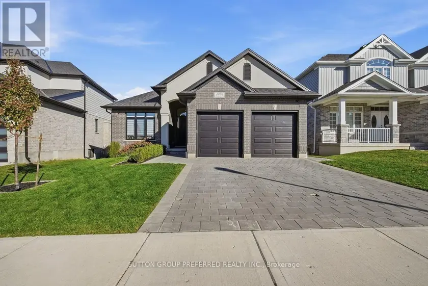 Detached at 1928 TRAILSWAY DRIVE, London South