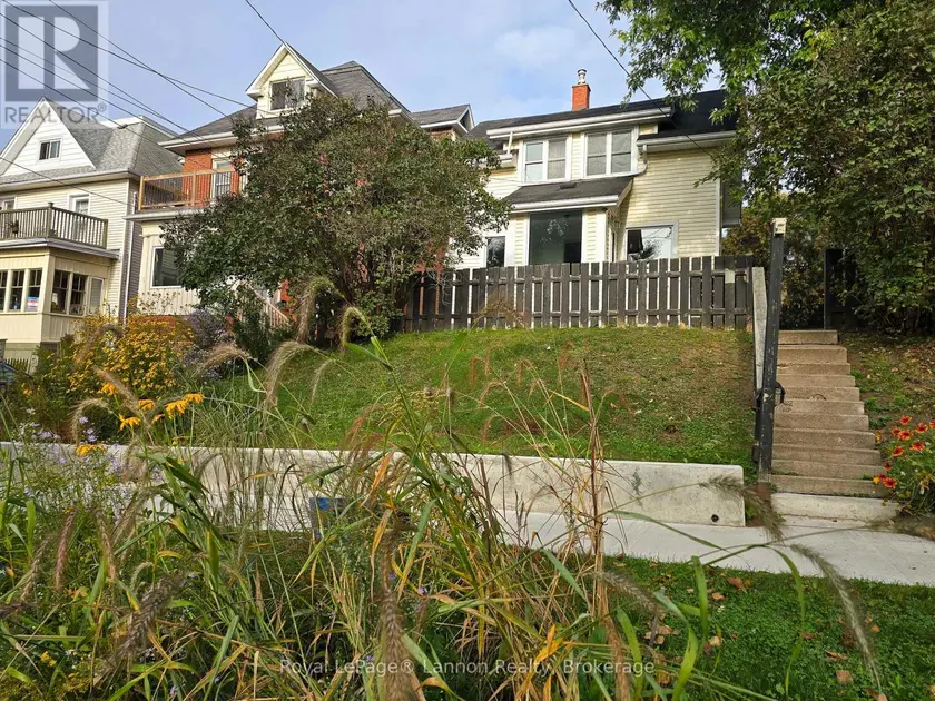 Detached at 16 CROWN STREET, Thunder Bay