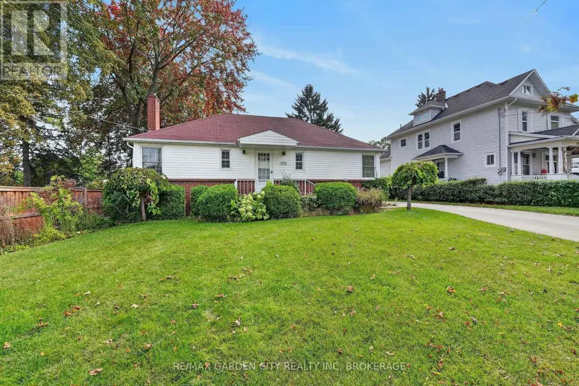 Detached at 1571 PELHAM STREET, Pelham