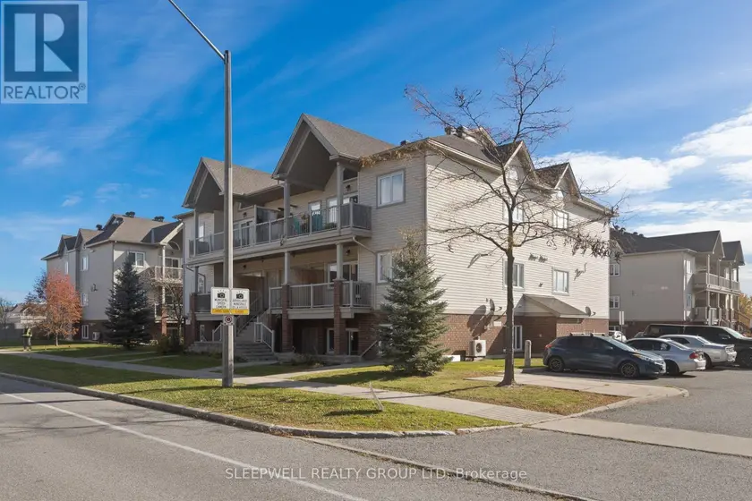 Townhouse at A - 163 CRESTWAY DRIVE, Ottawa