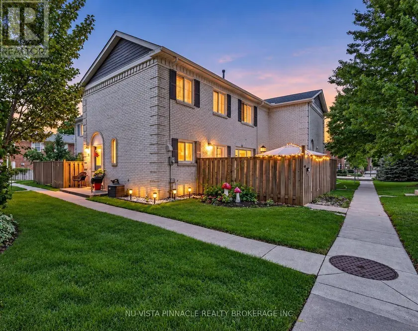 Townhouse at 13 - 370 HOMESTEAD COURT, London North
