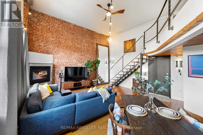 Apartment at 404 - 589 RIDEAU STREET, Ottawa