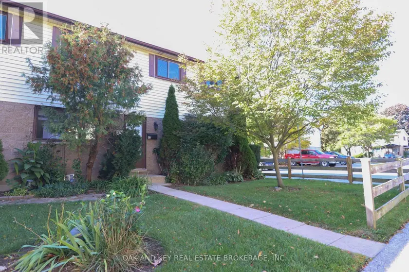Townhouse at 40 - 825 DUNDALK DRIVE, London South