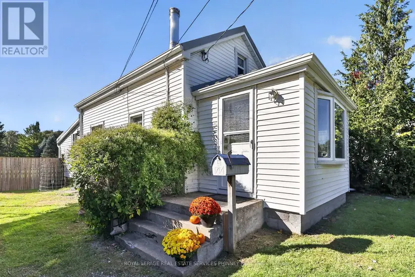 Detached at 715 SOUTH PELHAM ROAD, Welland