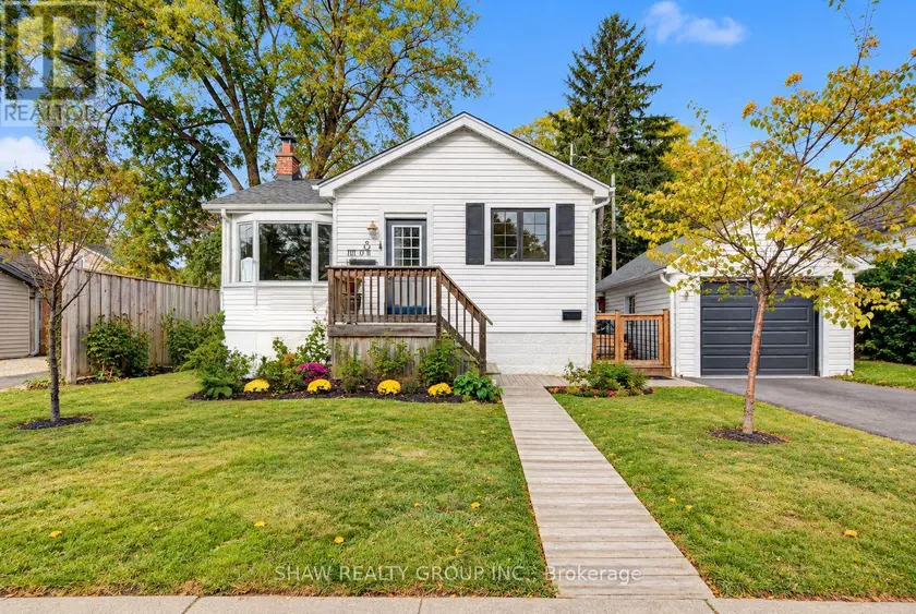 Detached at 8 PEEL STREET, Hamilton