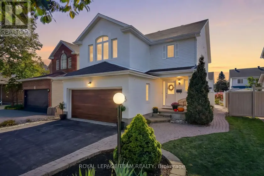 Detached at 8 ORISKA WAY, Ottawa