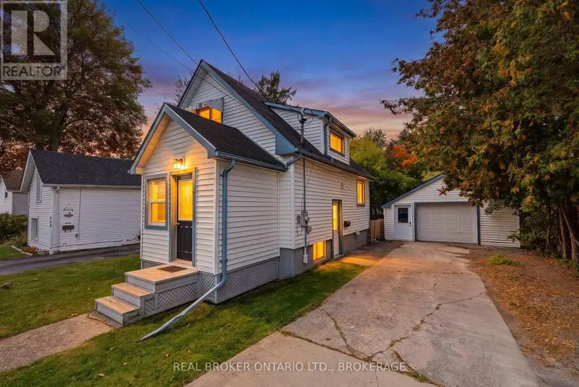 Detached at 657 COLLINS BAY ROAD, Kingston