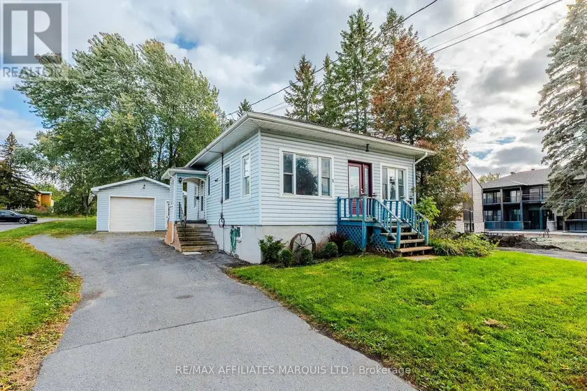 Detached at 8 MECHANIC STREET W, North Glengarry