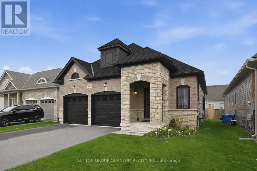 Detached at 420 WILLIAMS CRESCENT, Fort Erie