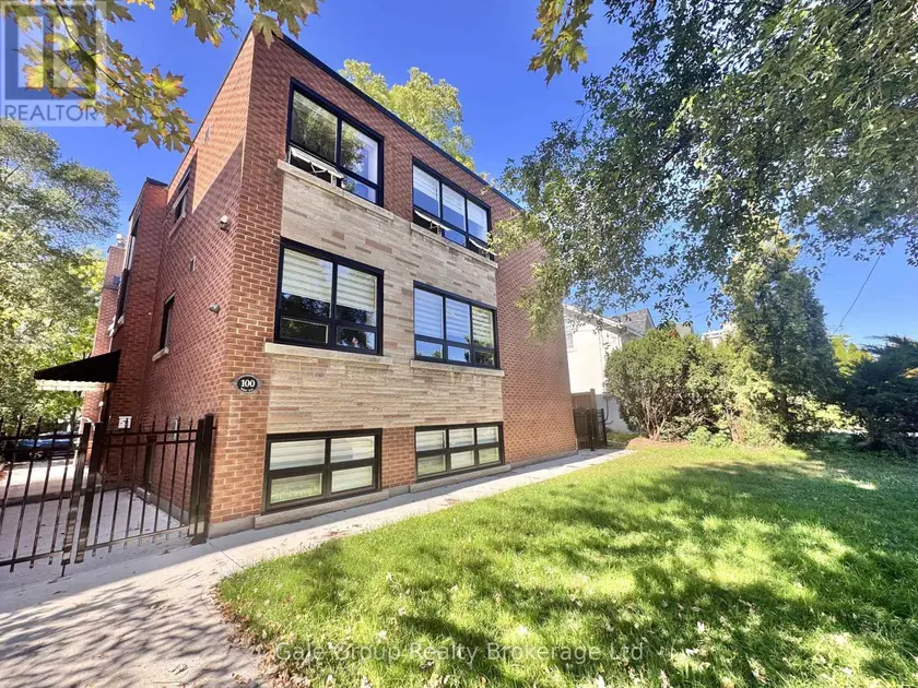 Apartment at UNIT 2 - 100 WEST AVENUE S, Hamilton