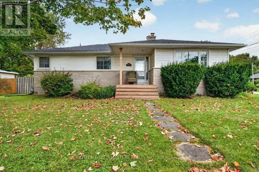 Detached at 14 QUINTE AVENUE, Loyalist