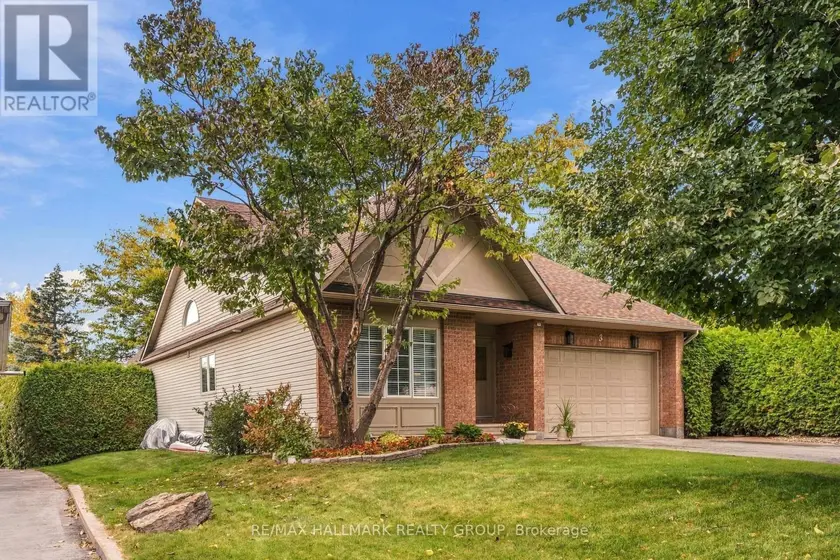 Detached at 3 BURNSTEAD CRESCENT, Ottawa