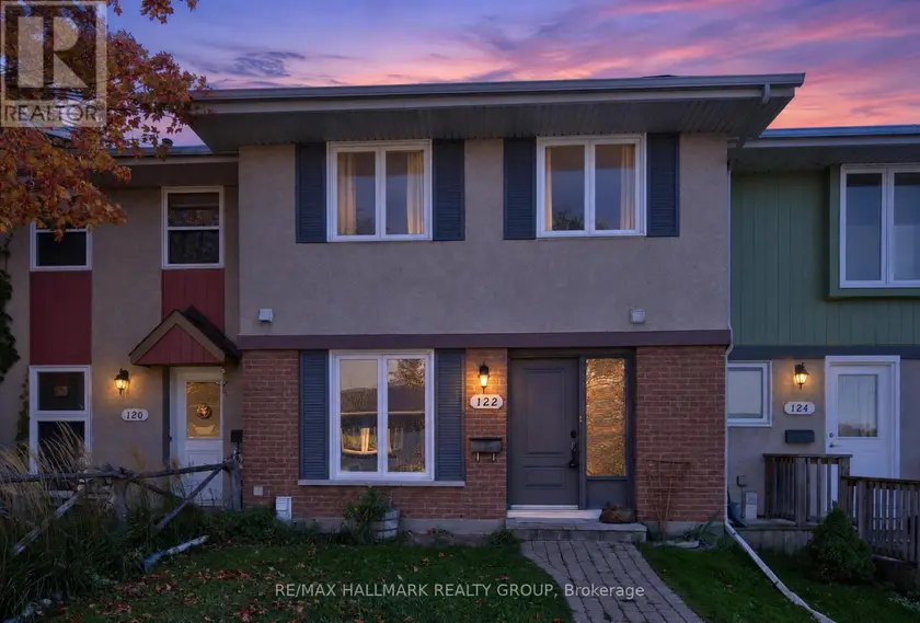 Townhouse at 122 COSTELLO AVENUE, Ottawa