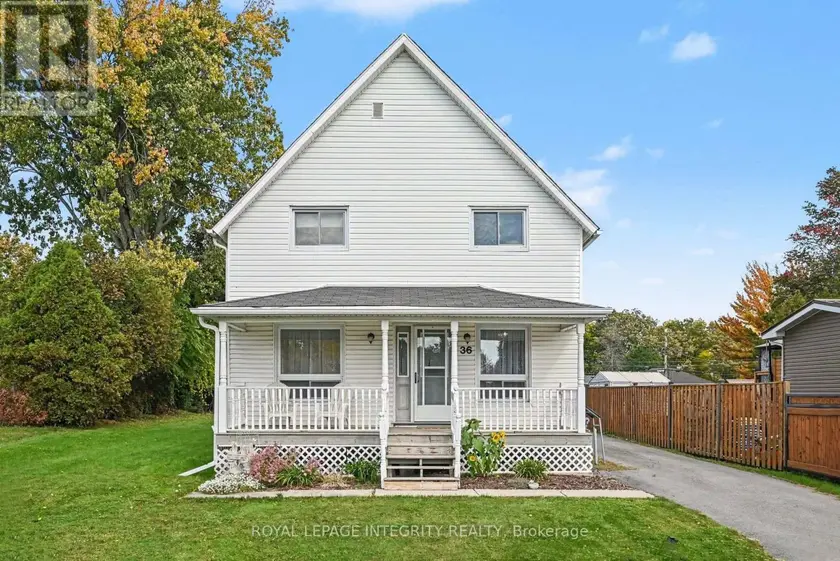 Detached at 36 KENT CRESCENT, South Stormont
