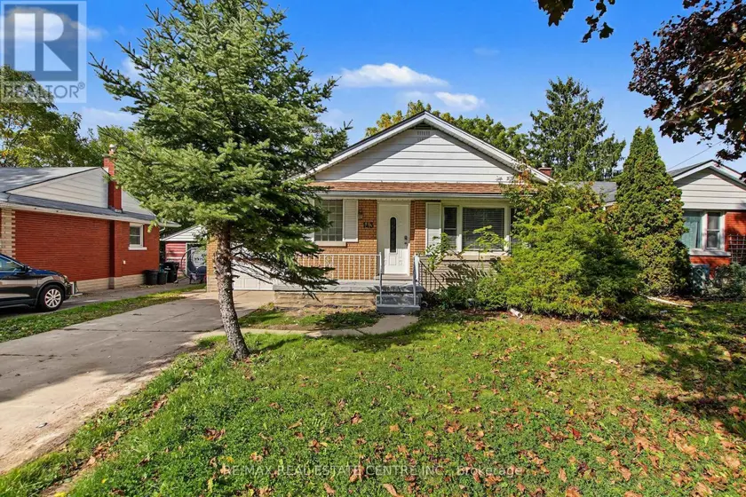 Detached at 143 ELGIN CRESCENT