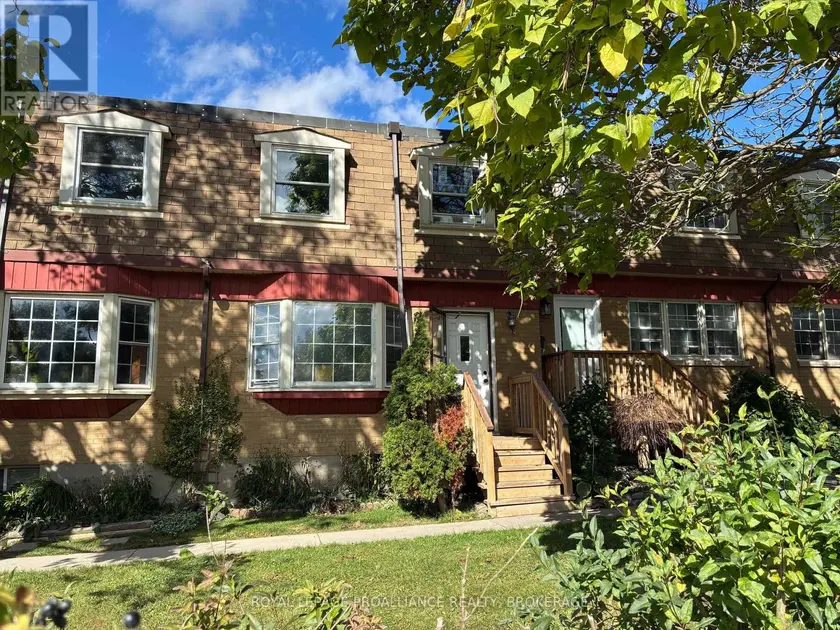 Townhouse at 9 - 116 NOTCH HILL ROAD, Kingston