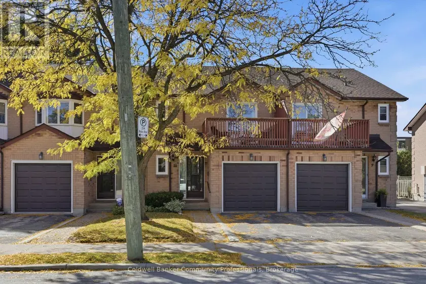 Townhouse at 10 - 14 BRUCEDALE AVENUE E, Hamilton