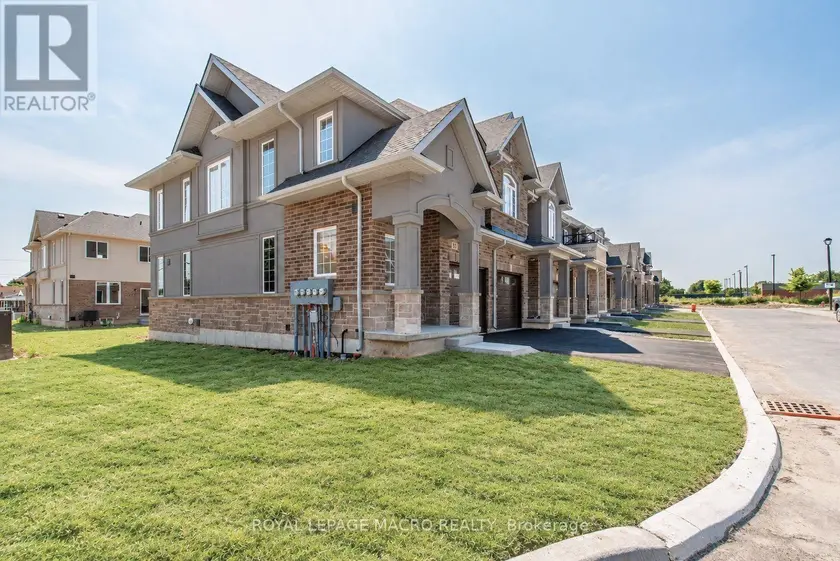 Townhouse at 55 LINDEN PARK LANE, Hamilton