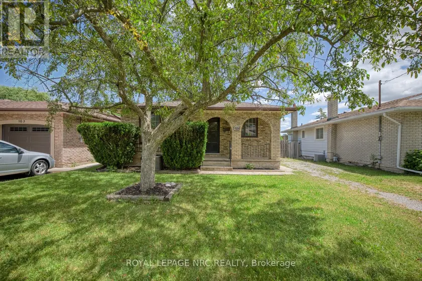 Detached at 105 HILLVIEW ROAD, St. Catharines