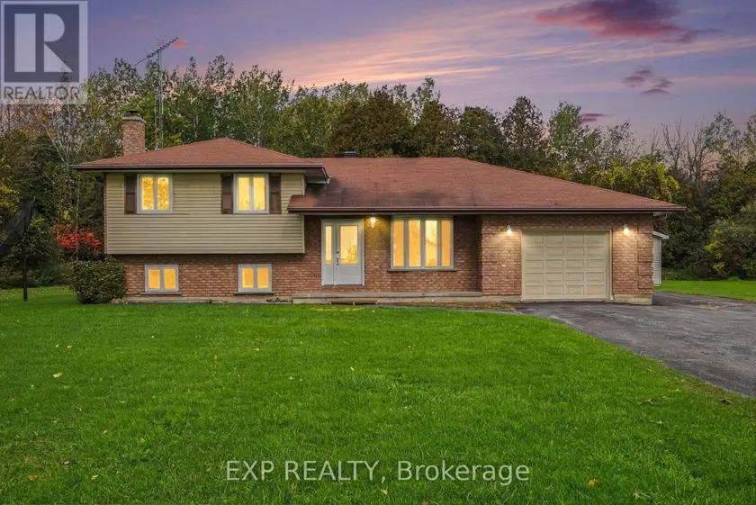 Detached at 16719 MYERS ROAD, South Stormont