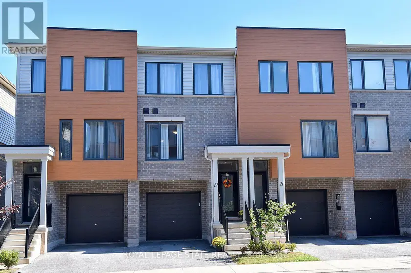 Townhouse at 19 RADISON LANE, Hamilton
