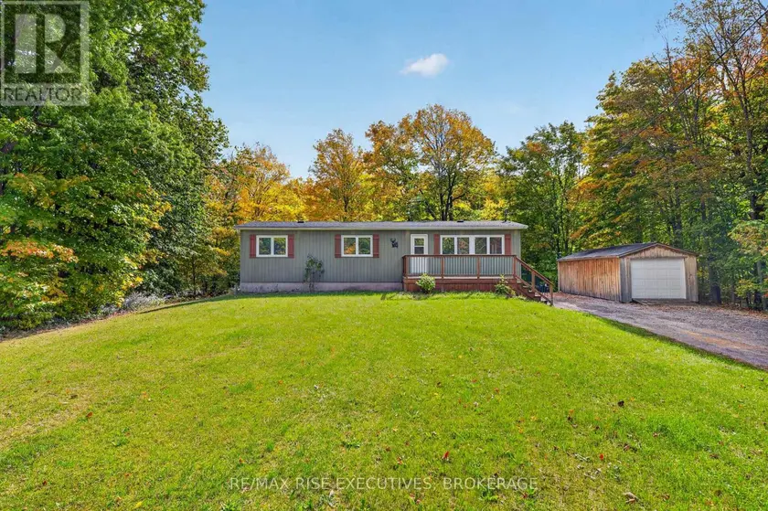 Detached at 2363 SANDS ROAD, Frontenac