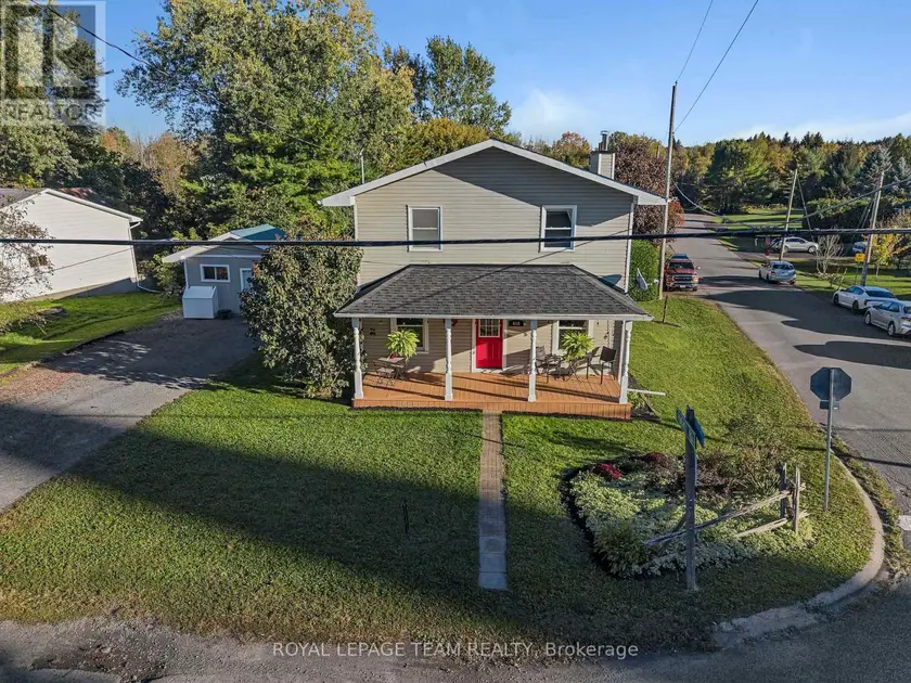 Detached at 410 CLOTHIER STREET W, North Grenville