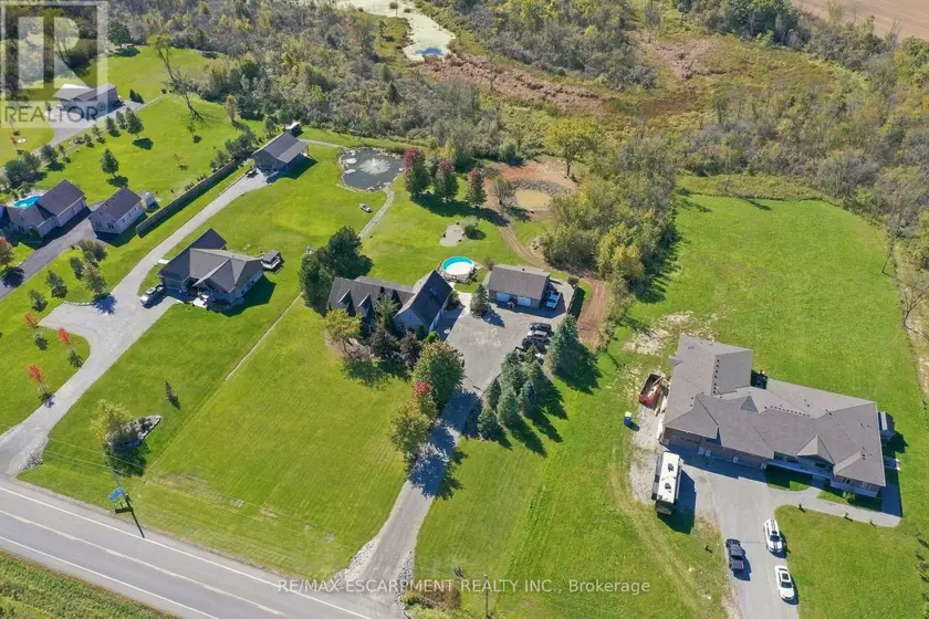 Detached at 860 REGIONAL ROAD 27, West Lincoln