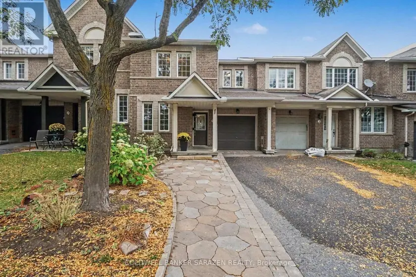 Townhouse at 5 BARNSTONE DRIVE, Ottawa