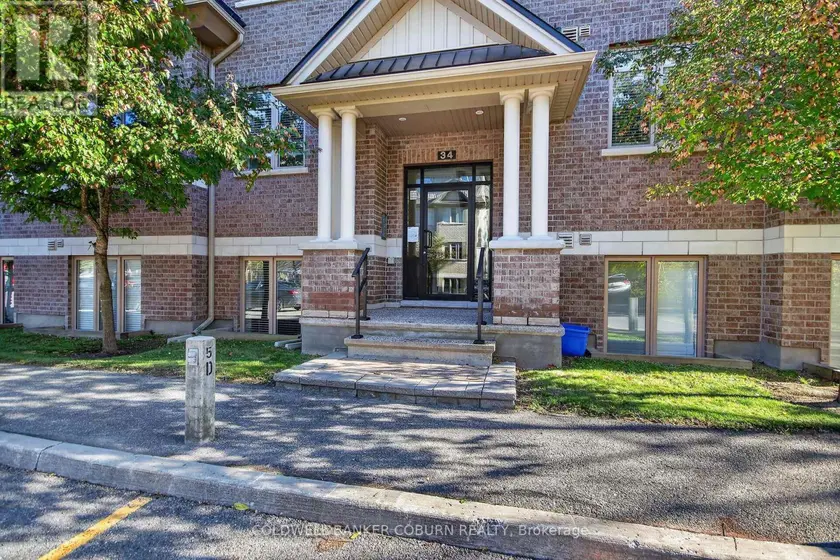 Townhouse at C - 34 TADLEY PRIVATE, Ottawa