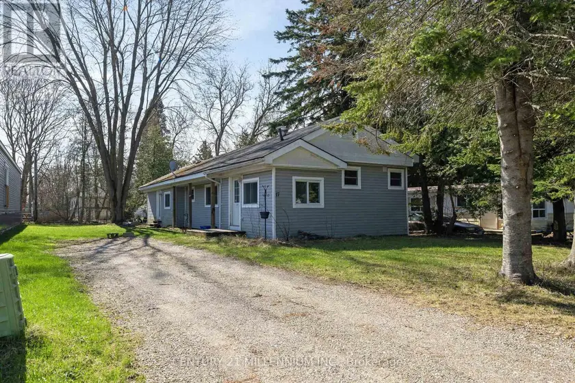 Detached at 17 CEDAR LANE, Erin