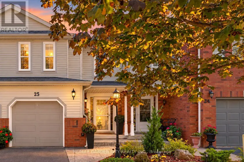 Townhouse at 25 WALKER COURT, Grimsby