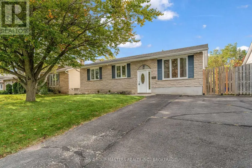 Detached at 863 PEMBRIDGE CRESCENT, Kingston