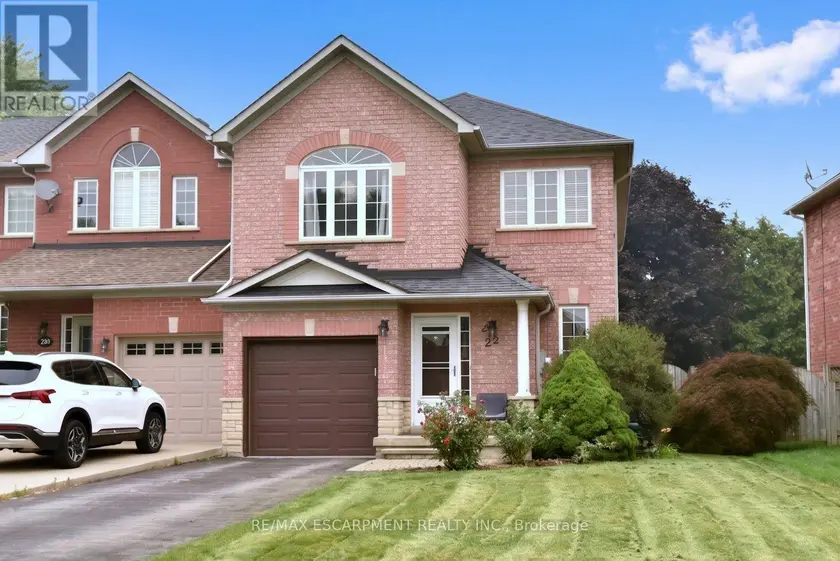 Townhouse at 22 MOORE CRESCENT, Hamilton