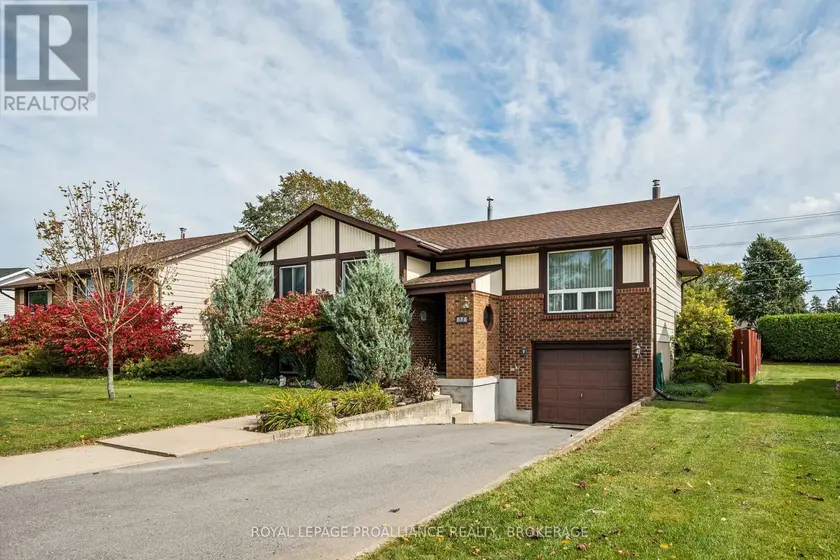 Detached at 956 KENSHAW STREET, Kingston