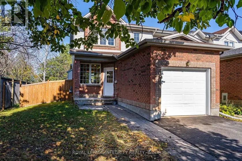 Townhouse at 3 BINBURY WAY, Ottawa