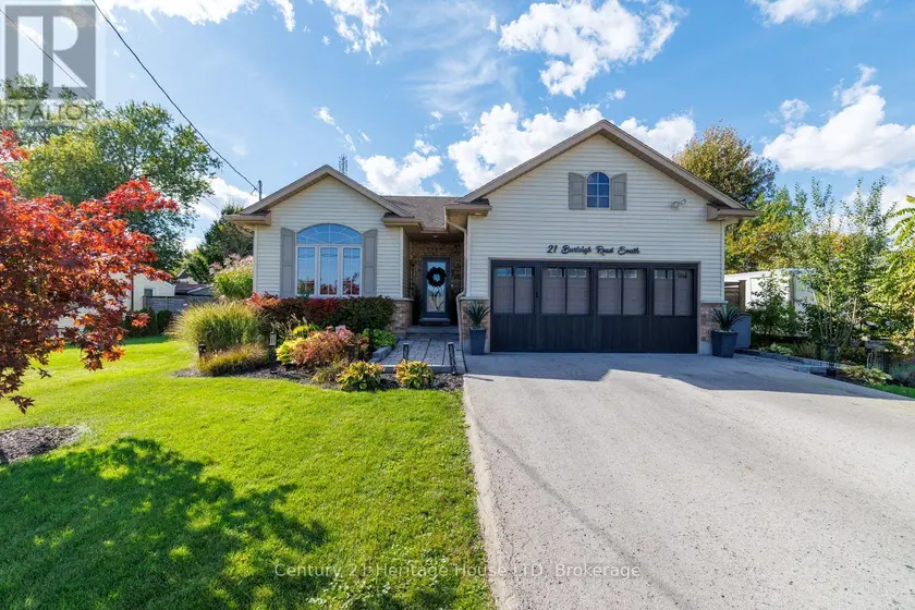 Detached at 21 BURLEIGH ROAD S, Fort Erie