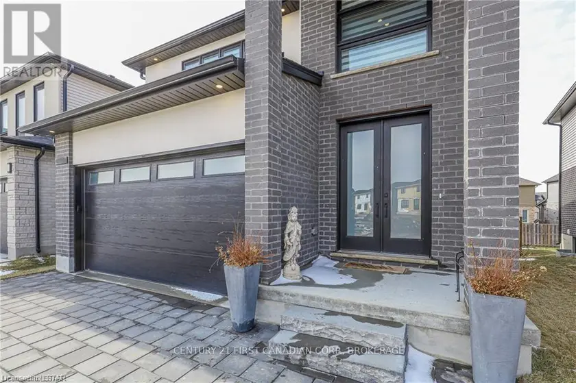 Detached at 3436 EMILYCARR LANE, London South
