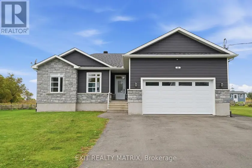 Detached at 122 PENDLETON STREET, Champlain
