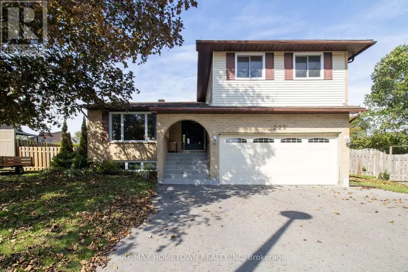 Detached at 229 COLONEL DOUGLAS CRESCENT, Brockville
